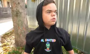 Mini Jack karzeł ile ma lat? Niezwykła historia i wiek influencera