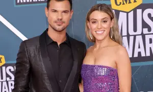 Taylor Lautner i jego żona, Taylor Dome, na gali CMT Music Awards.