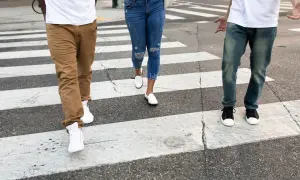 Jak odróżnić spodnie damskie od męskich - 6 kluczowych różnic, które musisz znać
