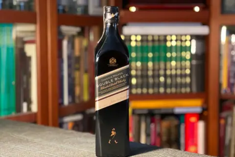 Johnnie walker double black ile ma lat - ciekawostki o whisky bez wieku