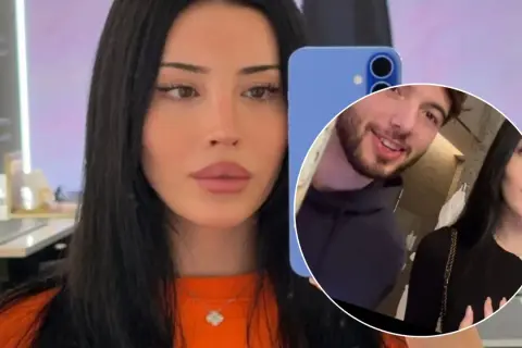 Kobieta z długimi czarnymi włosami, przypominająca czarodziejkę Liz, robi selfie. W tle widać mężczyznę.