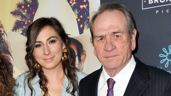 Tommy Lee Jones z żoną na premierze filmu.