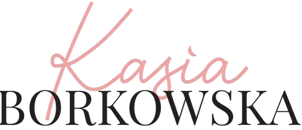 Logo z napisem "Kasia Borkowska". Delikatne, różowe litery "Kasia" w stylu pisanki, pod nimi duże, czarne litery "BORKOWSKA".