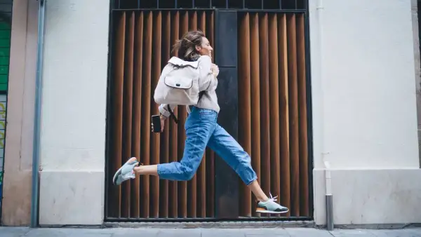 Co to są sneakersy damskie i dlaczego powinny znaleźć się w każdej szafie