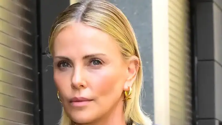 Charlize Theron nie ma męża? Fakty, plotki i jej podejście